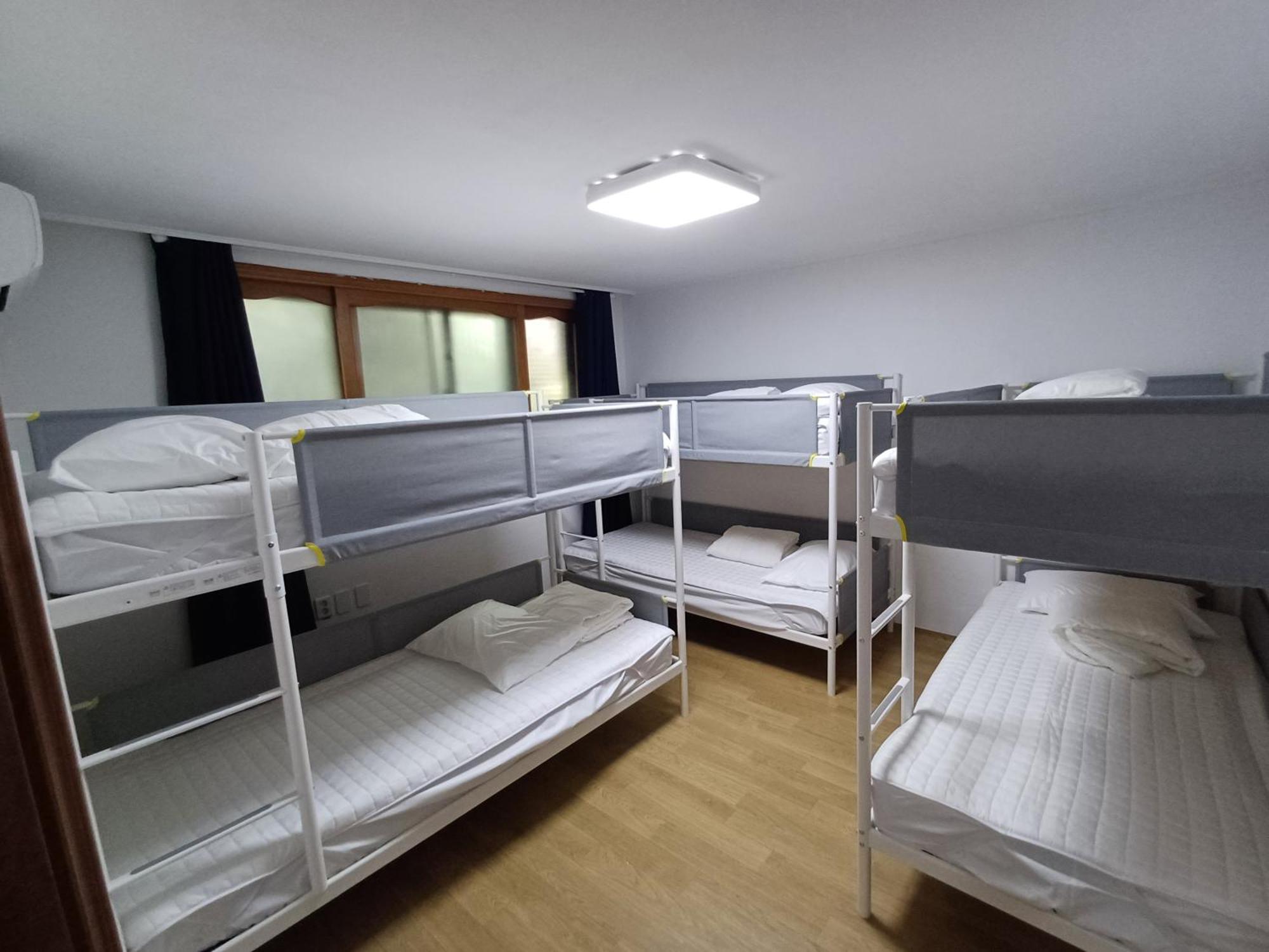 Ocean'S Guesthouse - Foreigners Only Seoul Eksteriør billede