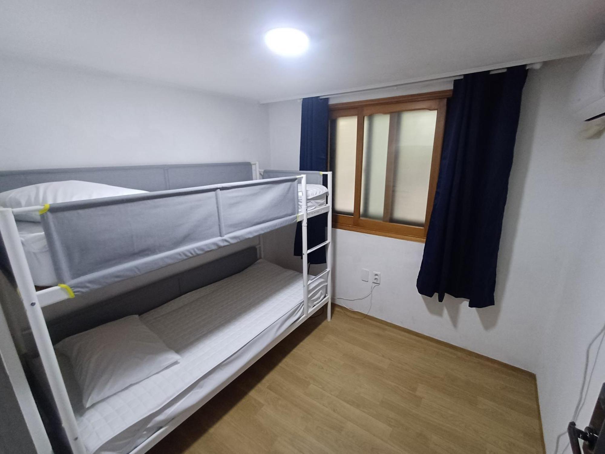 Ocean'S Guesthouse - Foreigners Only Seoul Eksteriør billede